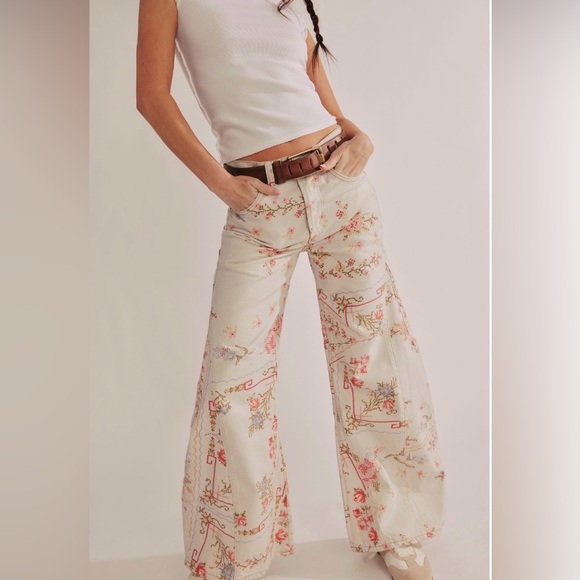 We The Free Denim - NWT We The Free Eden Printed High Slouchy Flare Jeans~Ivory Cross Stitch